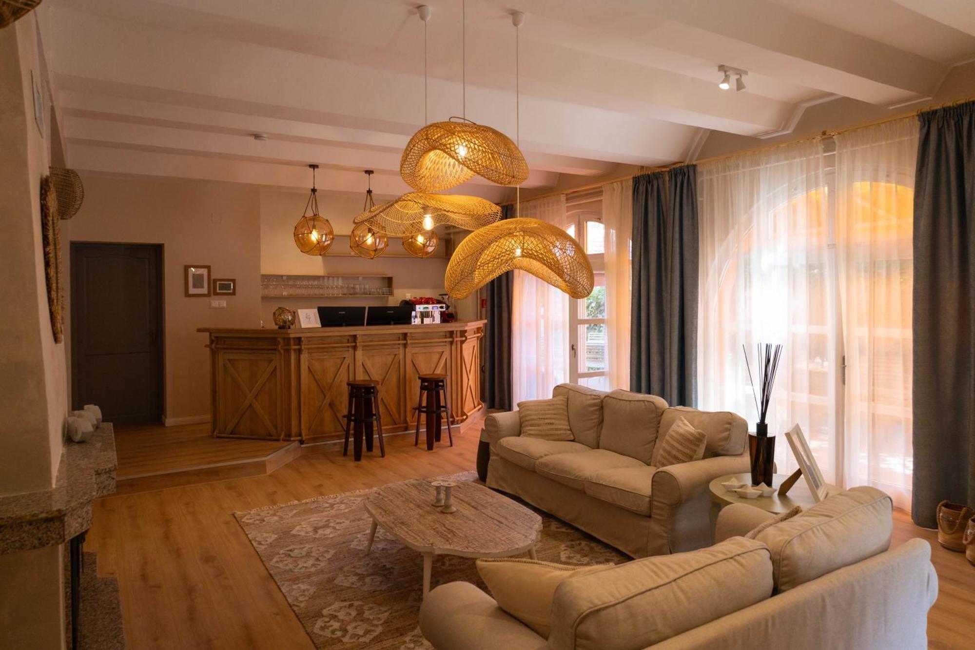 Delceg Rece Minihotel Balatonkenese Exterior photo